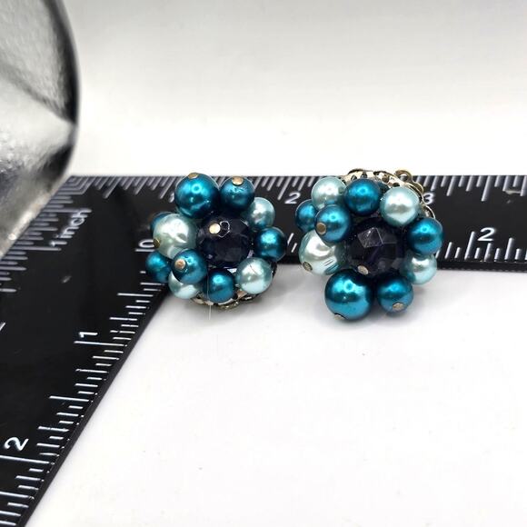 Vintage Japan Bead Cluster Earrings Clip-On Teal Blue Faux Pearl Mid Century - Picture 6 of 7